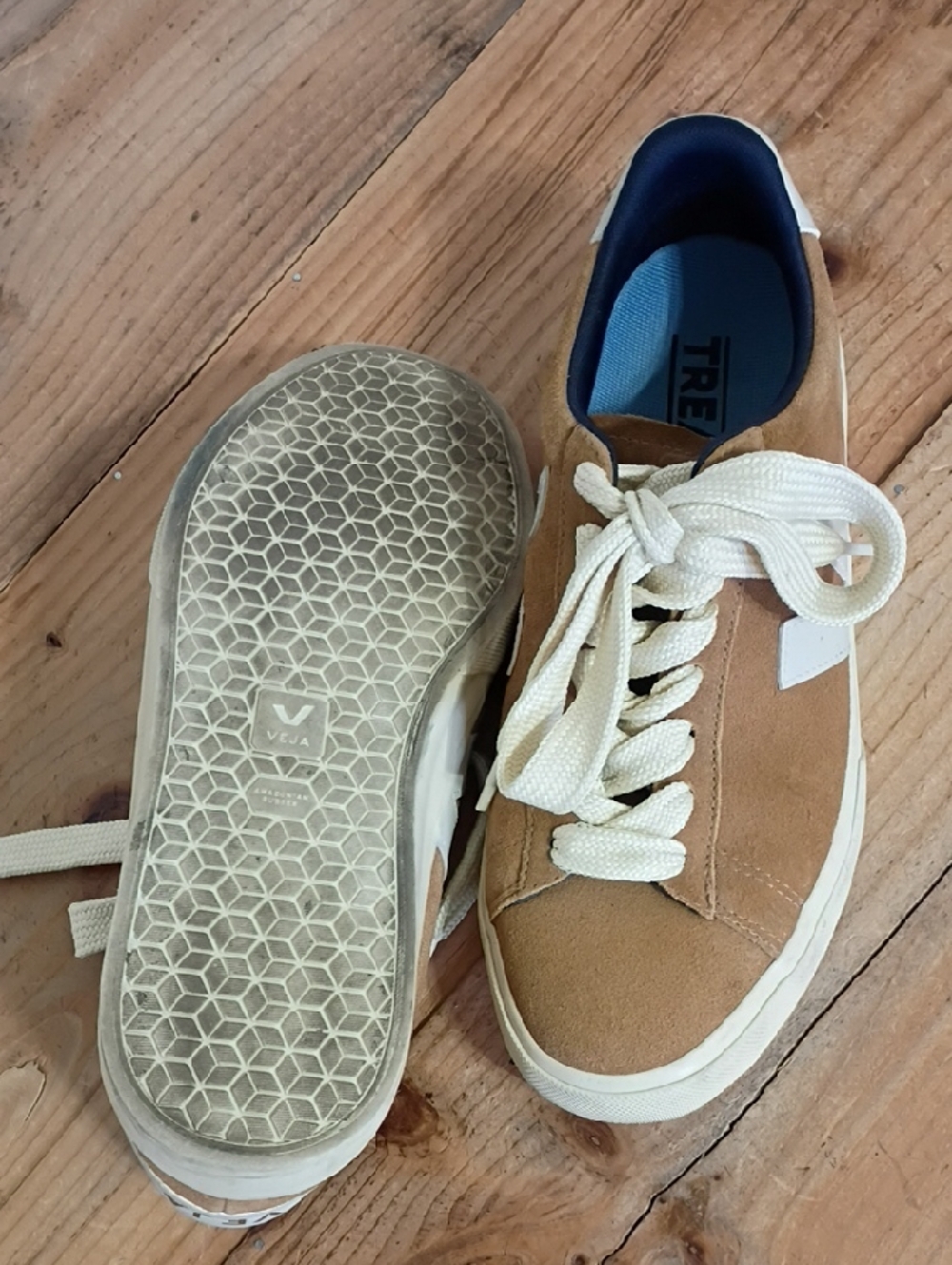 Veja Tan Suede Campo Sneakers Size 10.5 - Picture 7 of 10